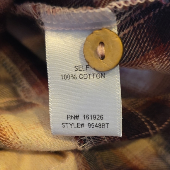 NWT Blue Velvet Plaid Button Down Shirt Size Medium - Cool Detailing! - Picture 15 of 16